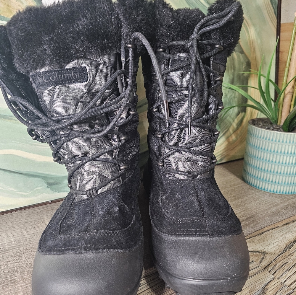 Columbia Slopeside Suede snow boots,Omni heat  lining. Faux fur, rubber tread - Picture 4 of 15